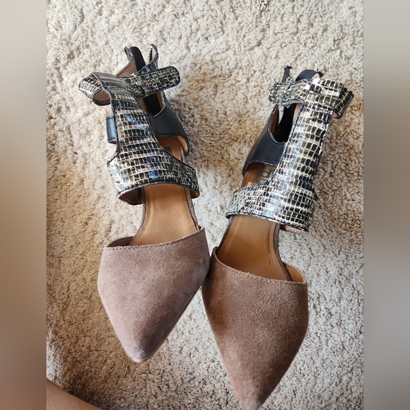 Dolce Vita Snake skin, black, and brown suede heels - Picture 4 of 5